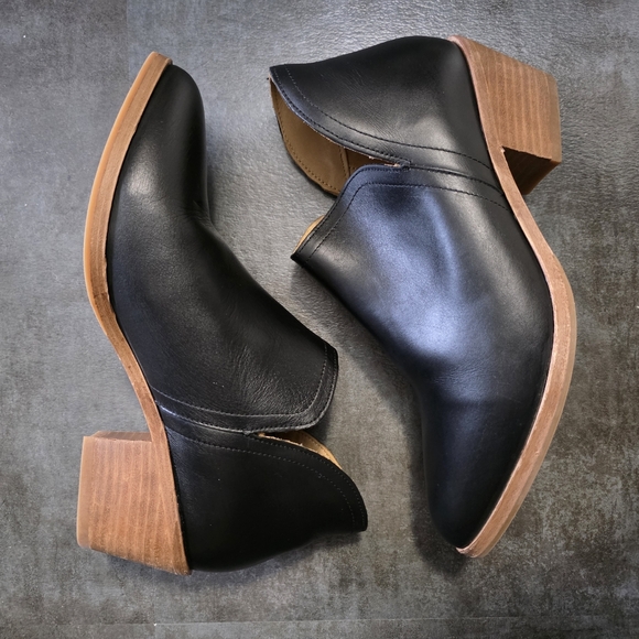 Nisolo Mia Everyday Ankle Bootie, Black, Size 10 - Picture 7 of 9